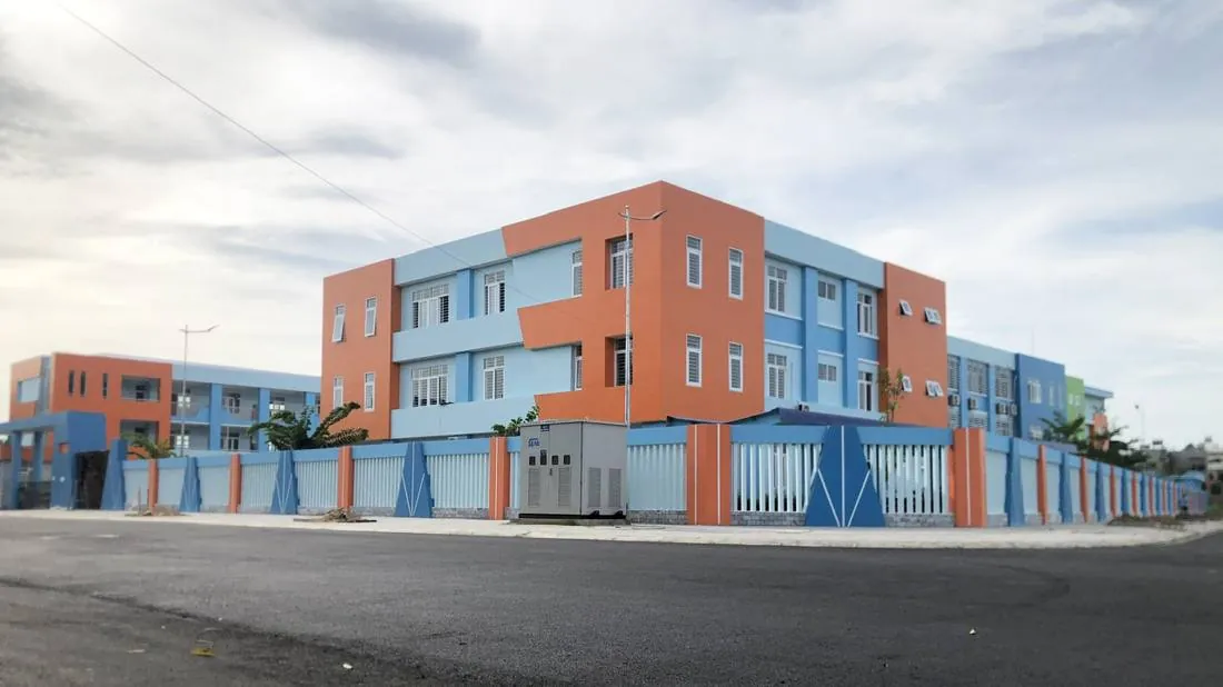 Tiểu học Nguyễn Hữu Cảnh